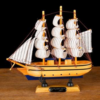 Корабль сувенирный малый «Адмирал Грейг», 417178