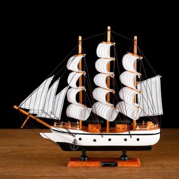 Корабль сувенирный средний «Мортан», борта белые, 33х31х5 см 1531142